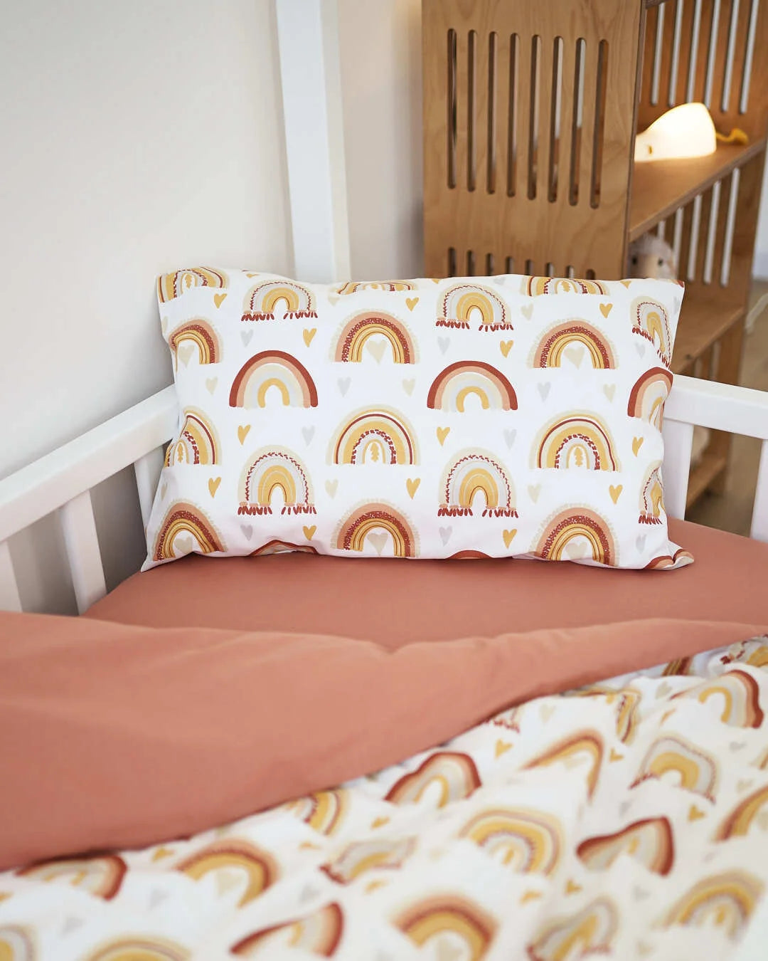 Rainbow Print Cotton Crib Bedding Set (Coral)