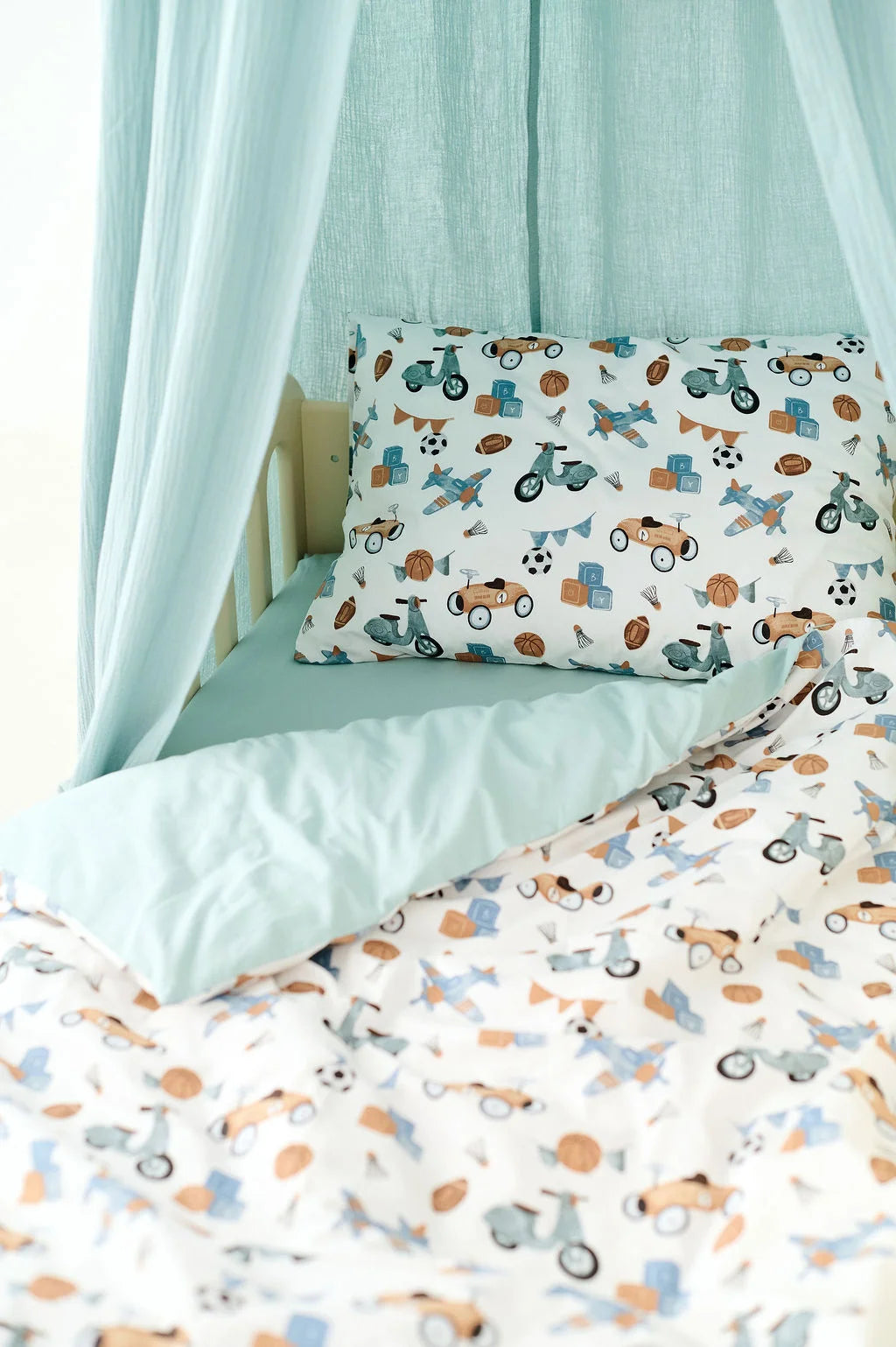 Retro Cars Print Poplin Crib Bedding Set (Mint)