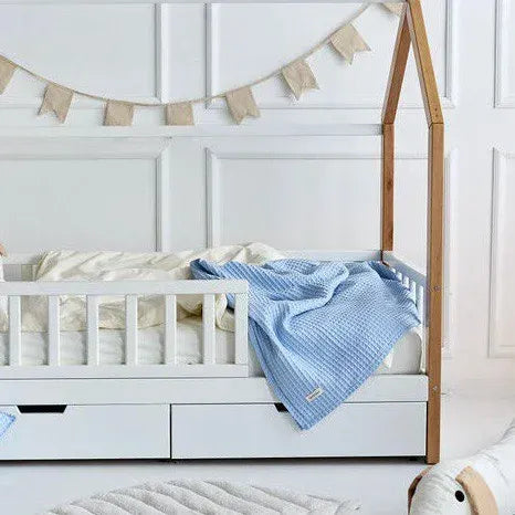 Plaid Waffle Greek, light blue color